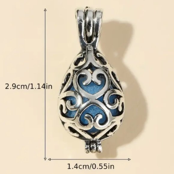 AROMATHERAPY PENDANT in Silver - Picture 3 of 4